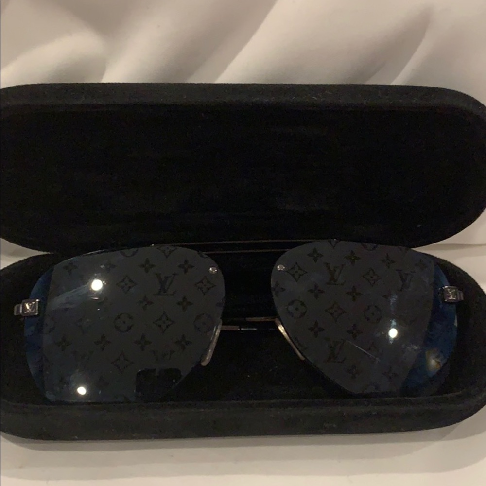 Luis Vuitton glasses
